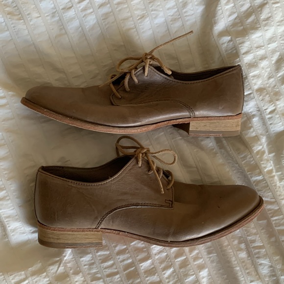 **SOLD** Gravity Pope Leather Lace Ups - Picture 3 of 8